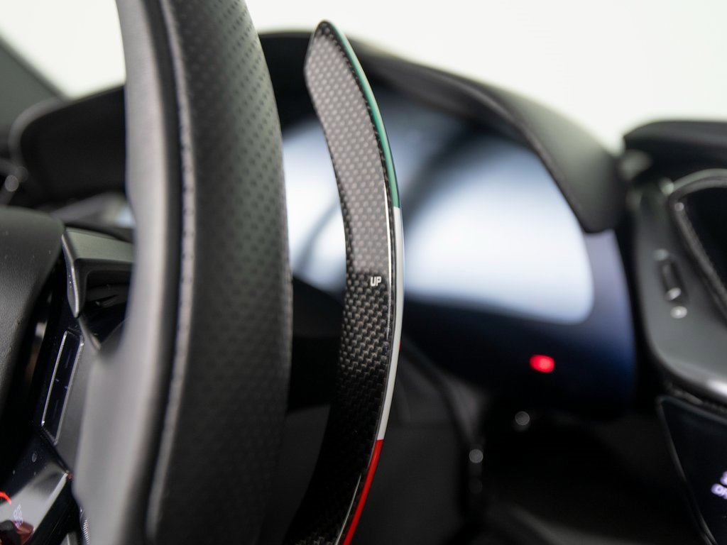 Used 2024 Ferrari SF90 Spider image 20