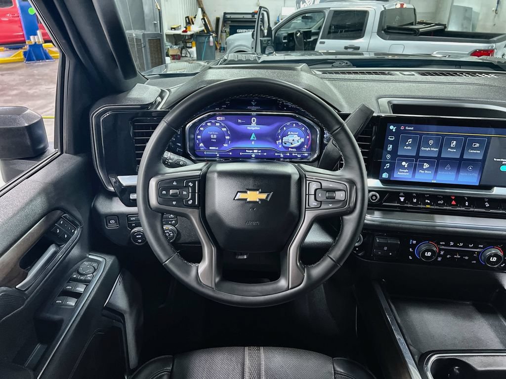 Used 2024 Chevrolet Silverado 2500 High Country w/ Technology Package AWD/4WD image 19