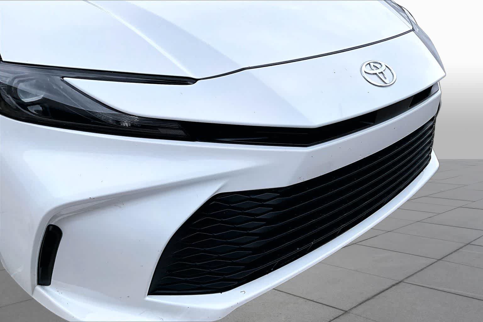 Used 2026 Toyota Camry LE FWD image 29
