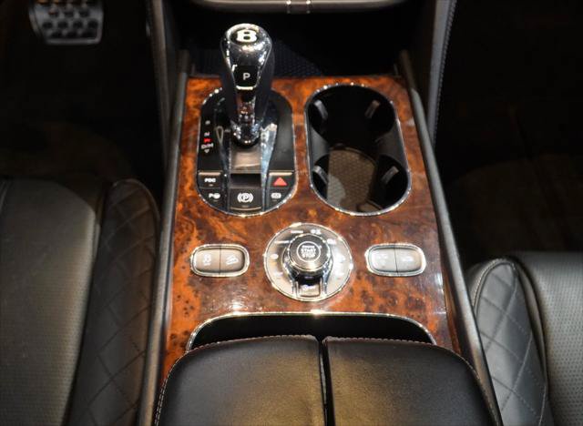 Used 2018 Bentley Bentayga AWD/4WD image 20