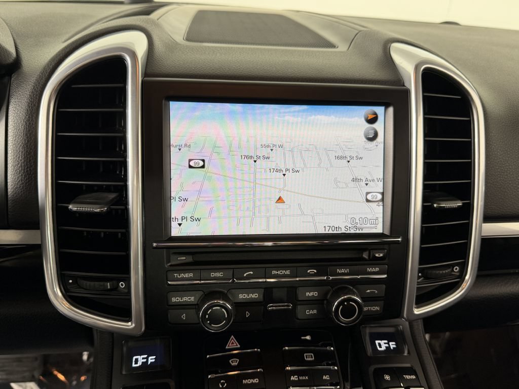 Used 2011 Porsche Cayenne AWD/4WD image 22