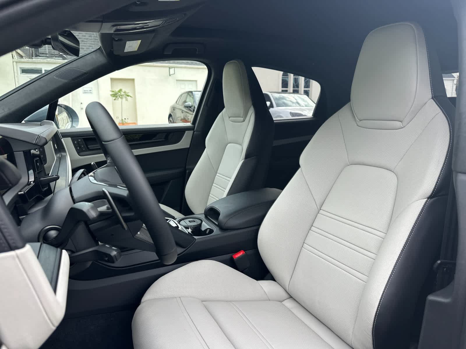 New 2026 Porsche Cayenne GTS AWD/4WD image 5