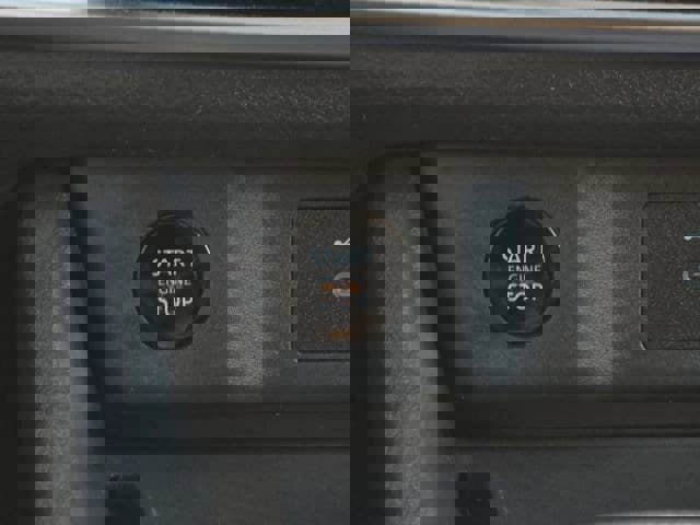 Used 2024 Nissan Rogue S image 23