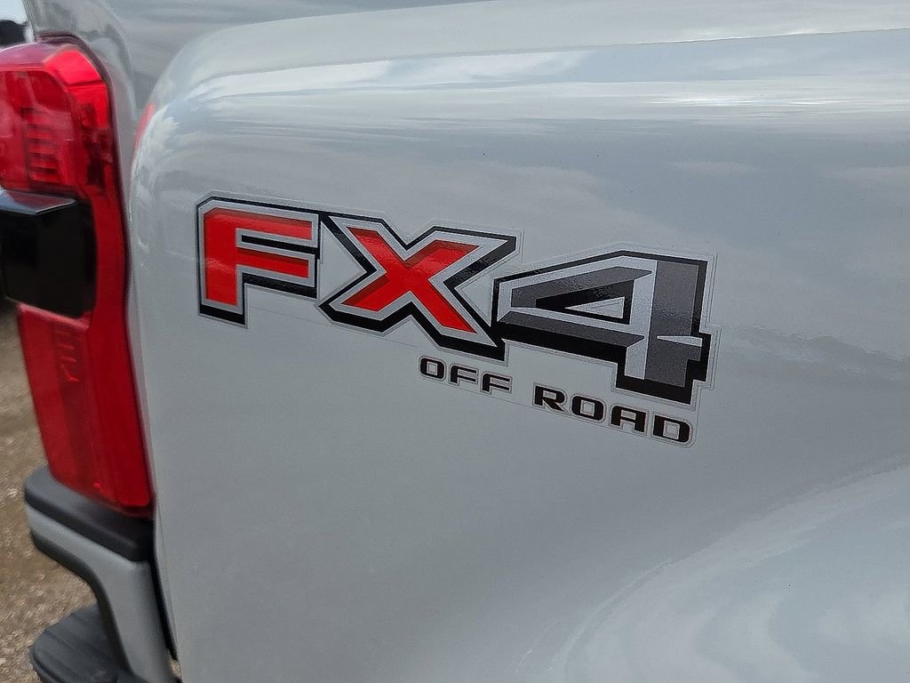 New 2026 Ford F350 Platinum w/ FX4 Off-Road Package AWD/4WD image 9