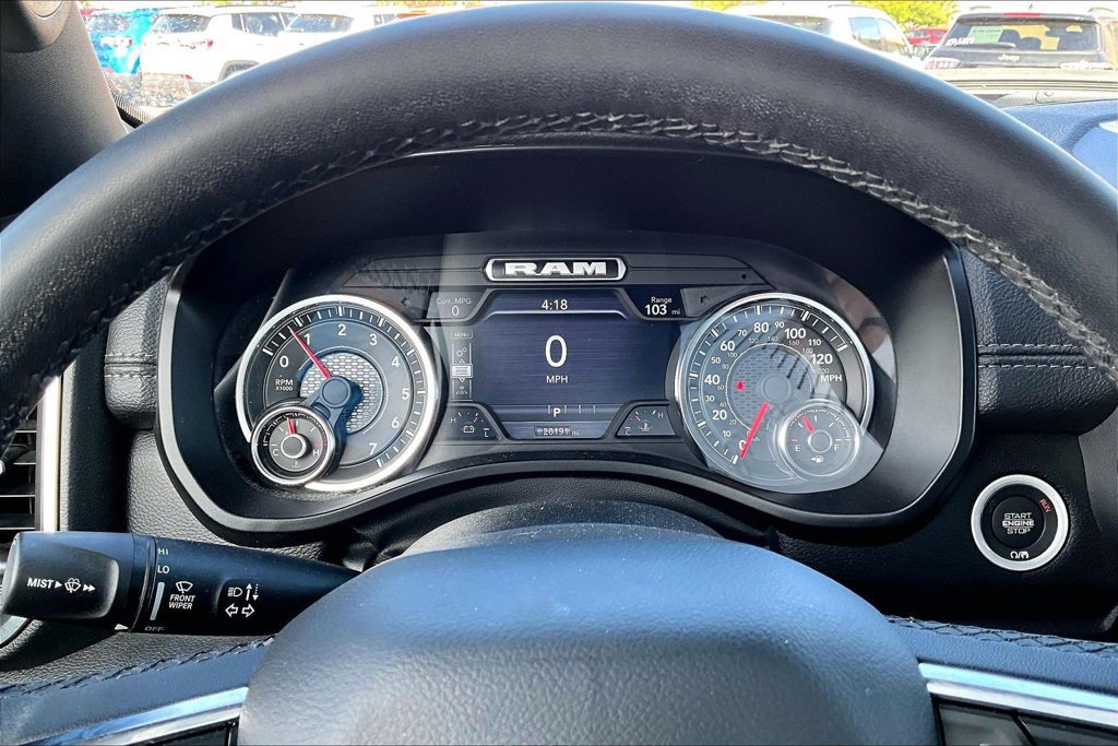 Used 2025 RAM 1500 Laramie AWD/4WD image 13