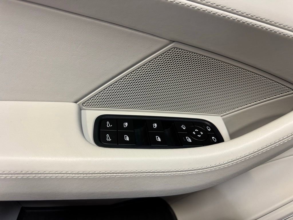 Certified 2023 Porsche Panamera 4 Platinum Edition AWD/4WD image 9