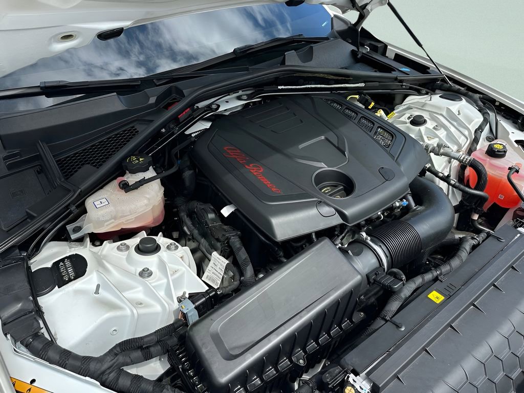 Used 2019 Alfa Romeo Giulia RWD image 19