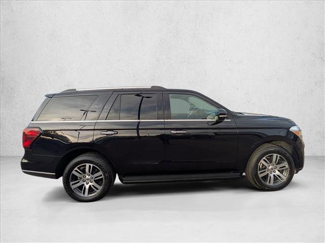Used 2024 Ford Expedition Limited image 4