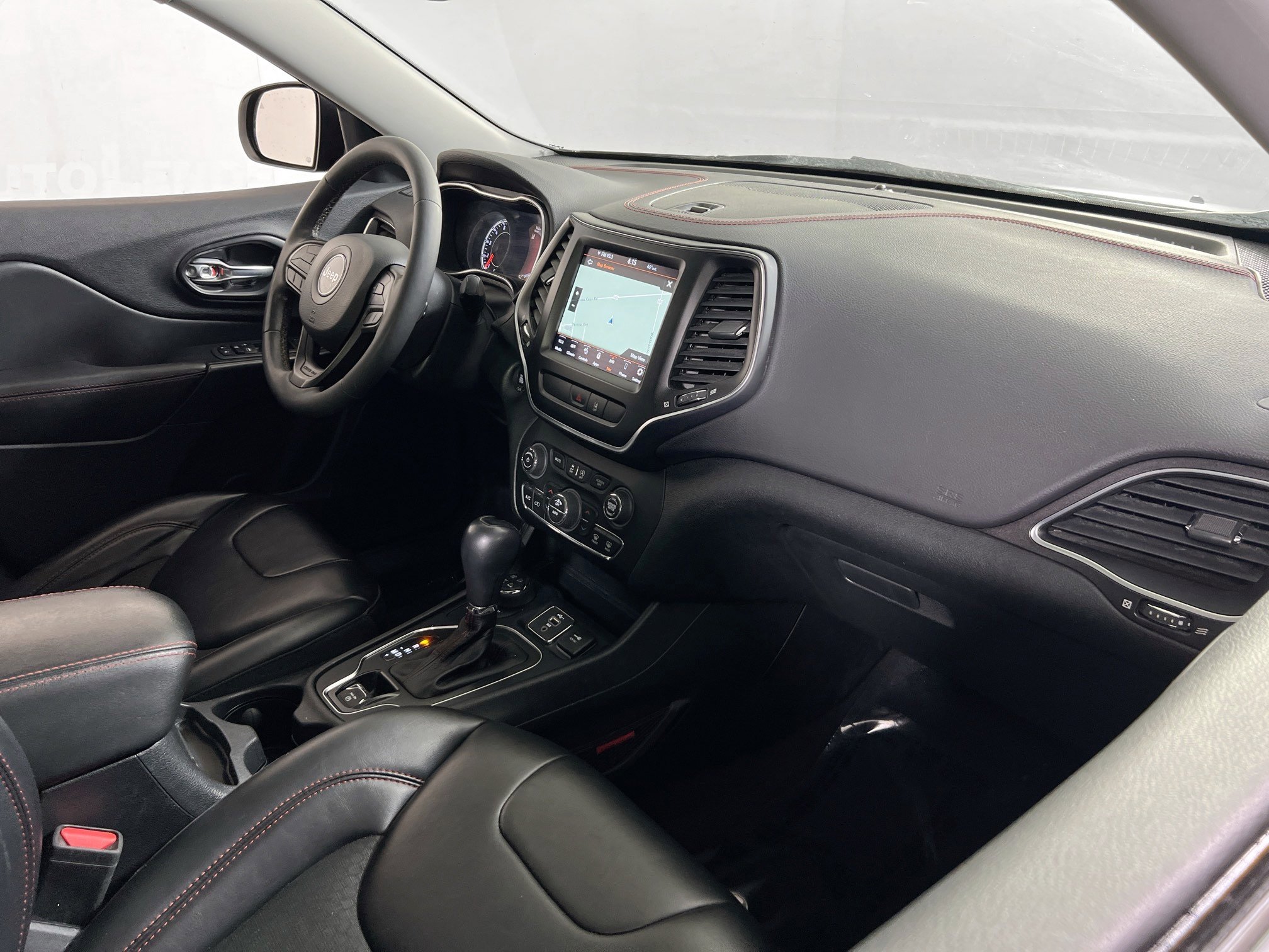 Used 2022 Jeep Cherokee Trailhawk w/ Sun, Sound & Nav Group image 29