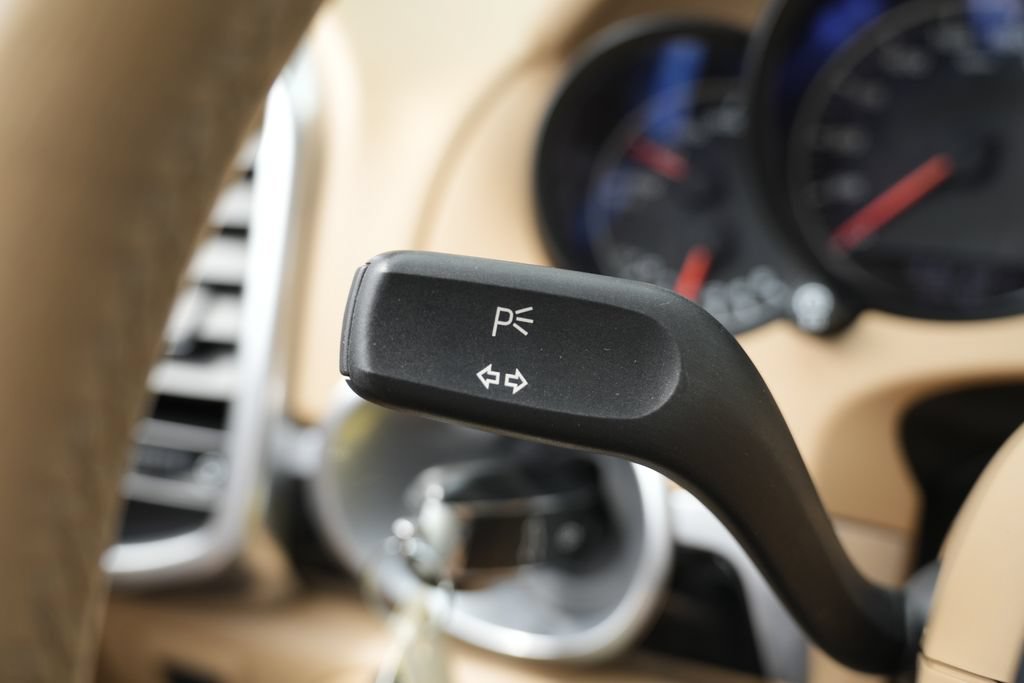 Used 2016 Porsche Cayenne AWD/4WD image 56