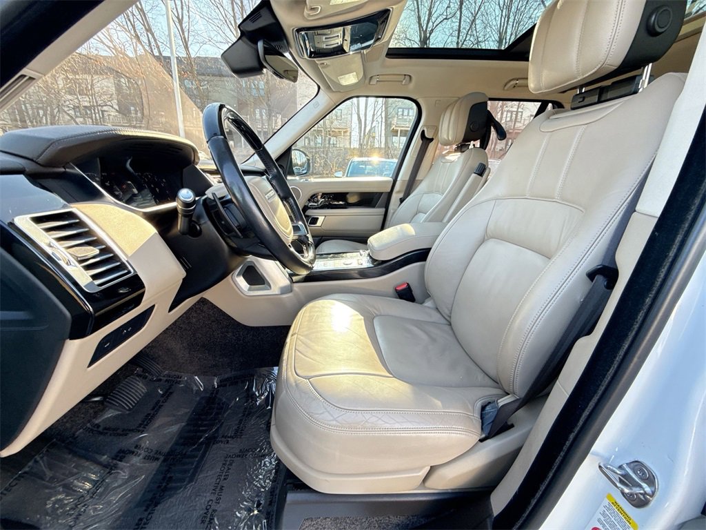 Used 2020 Land Rover Range Rover image 13