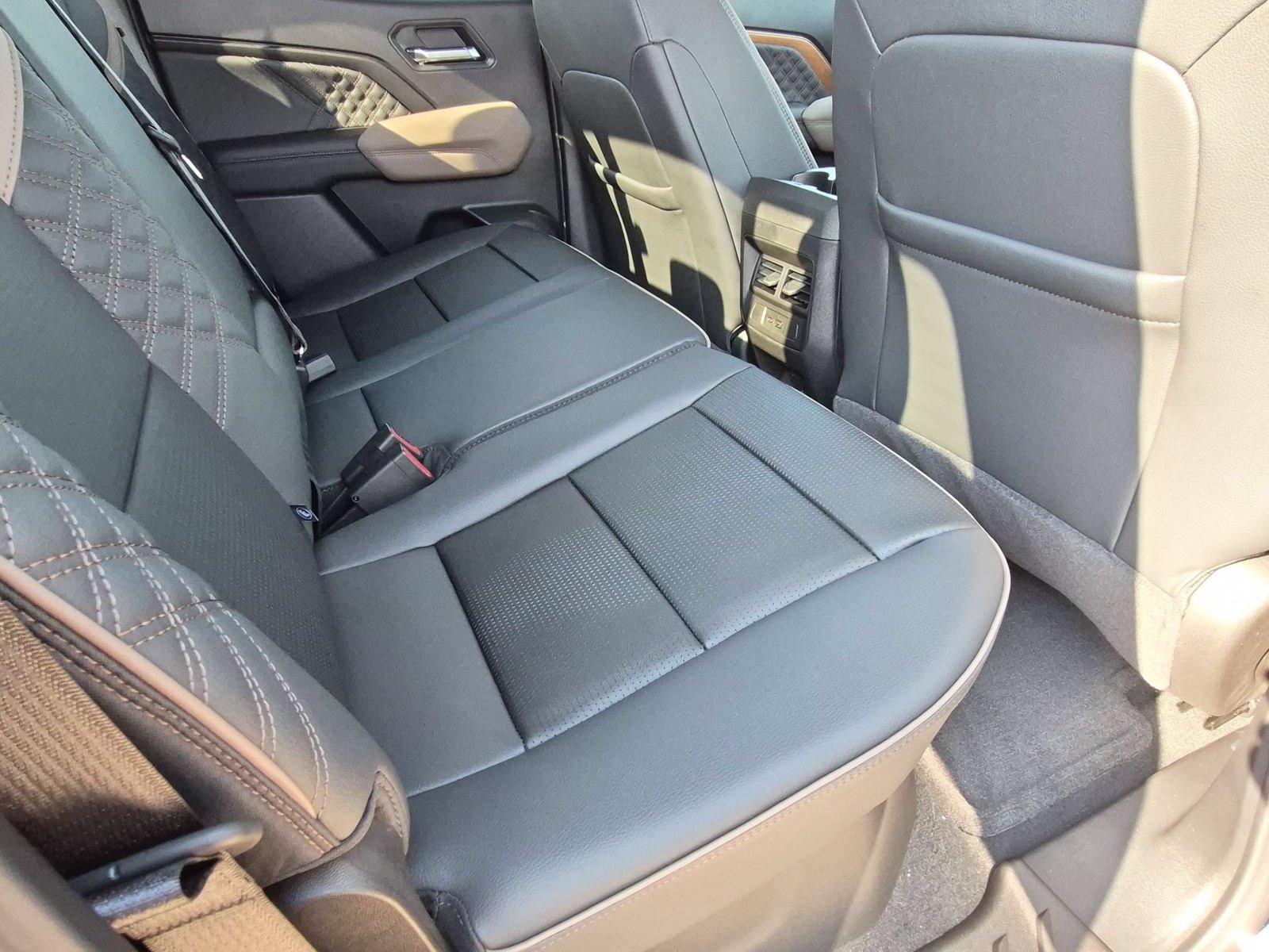New 2026 GMC Canyon Denali AWD/4WD image 29
