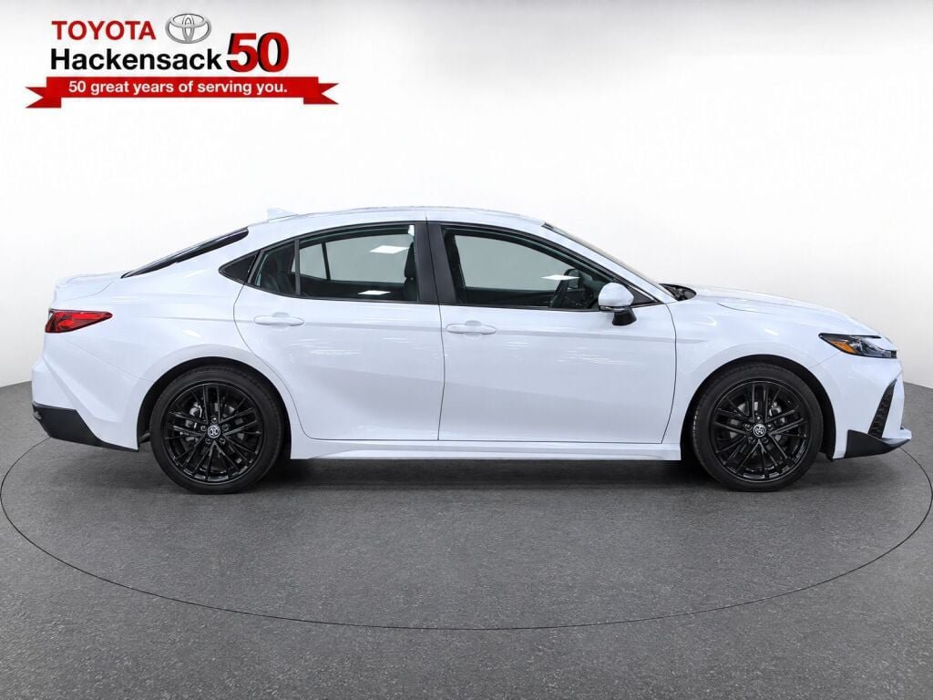 Certified 2026 Toyota Camry SE FWD image 8