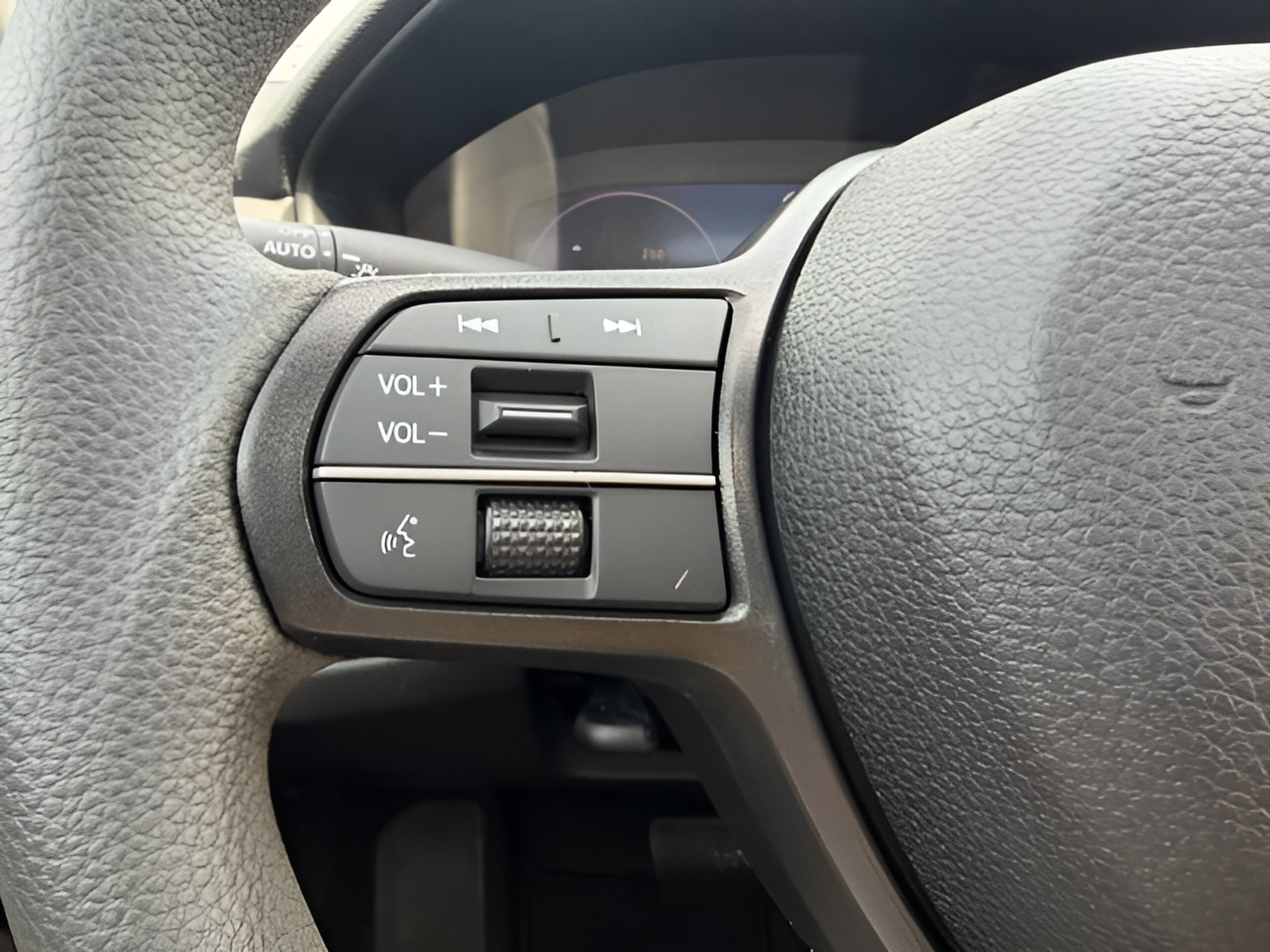 Certified 2023 Honda Accord EX image 13