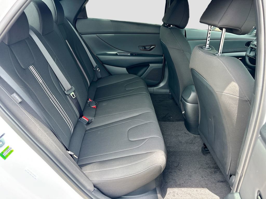 New 2025 Hyundai Elantra SEL image 26