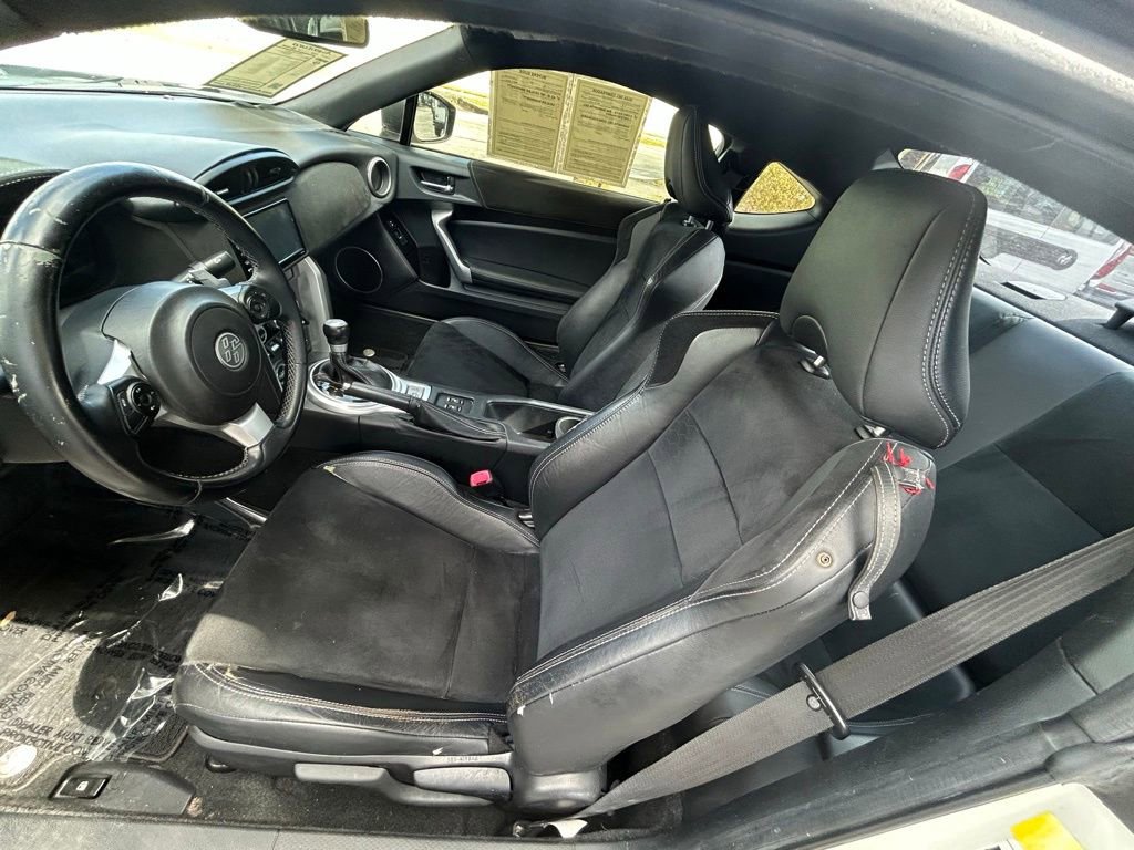 Used 2018 Toyota 86 image 12