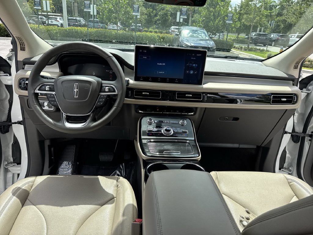 Used 2022 Lincoln Nautilus FWD image 36