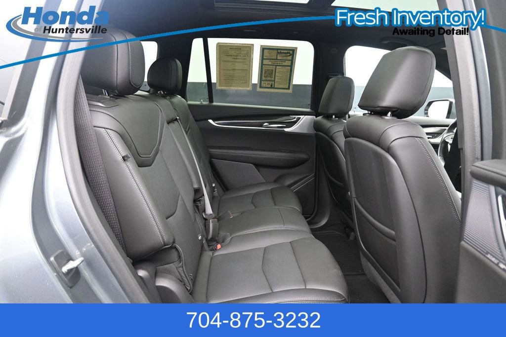 Used 2022 Cadillac XT6 Sport w/ Technology Package AWD/4WD image 12