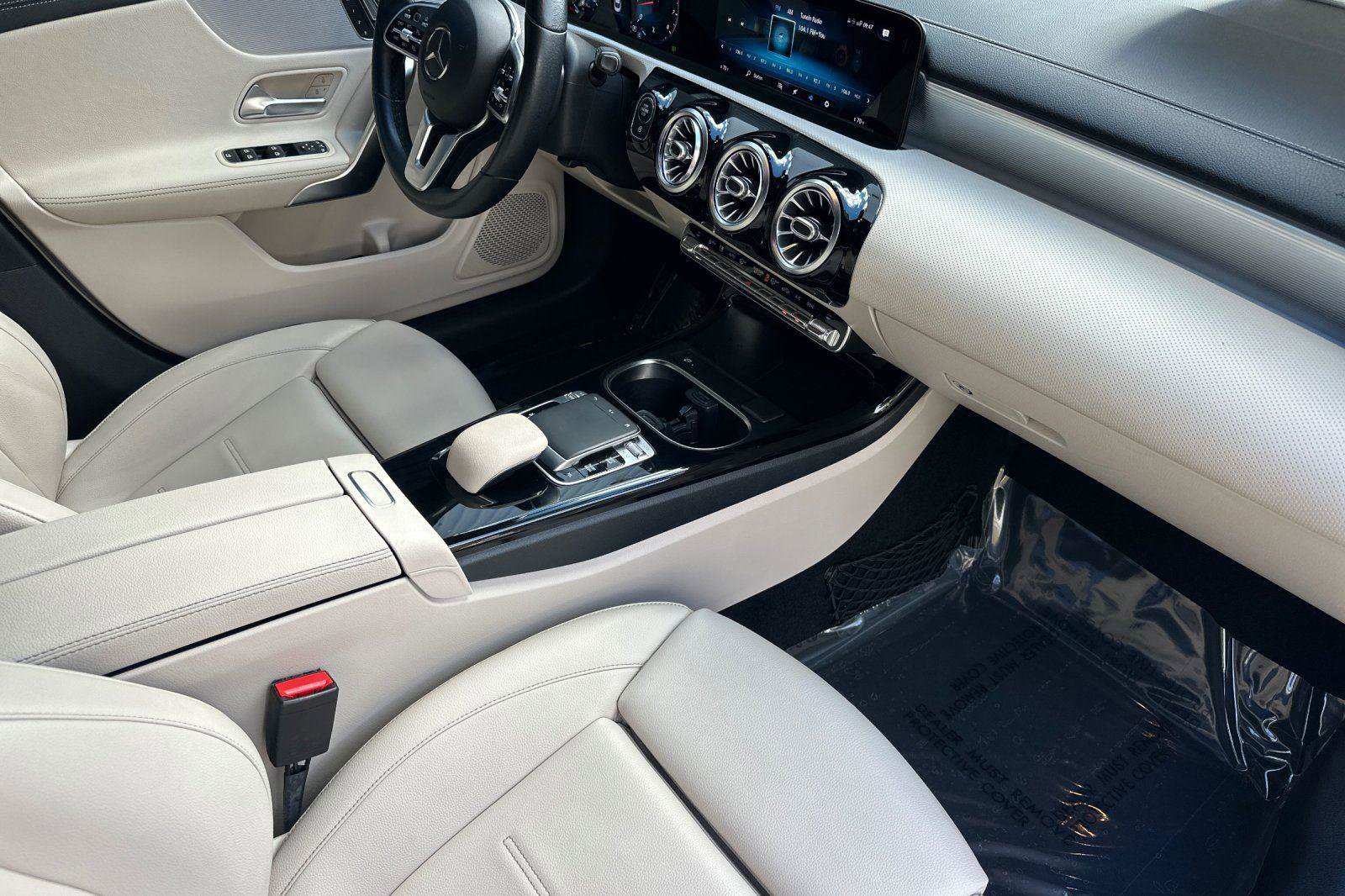 Used 2020 Mercedes-Benz CLA 250 image 15