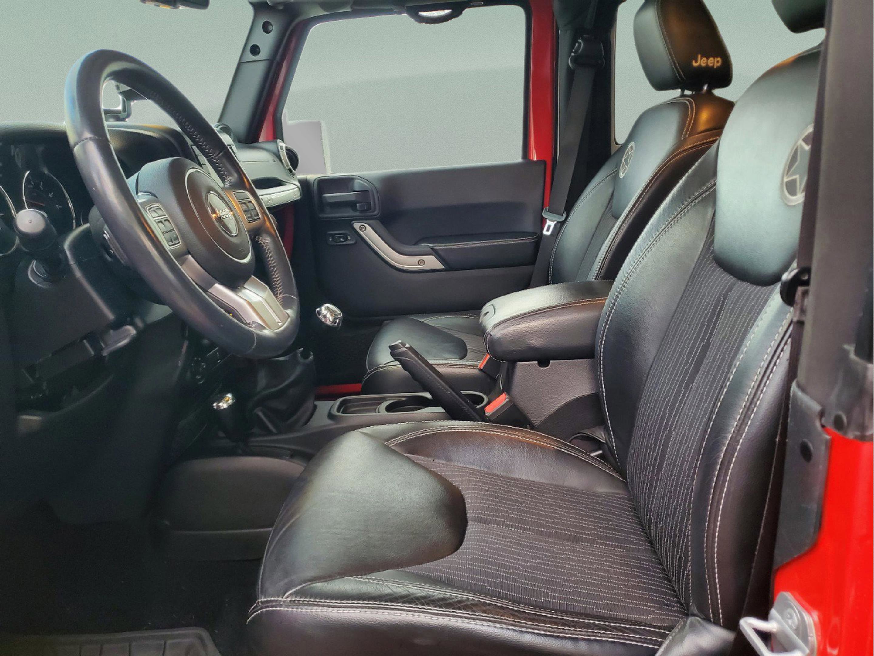 Used 2014 Jeep Wrangler Freedom Edition image 26