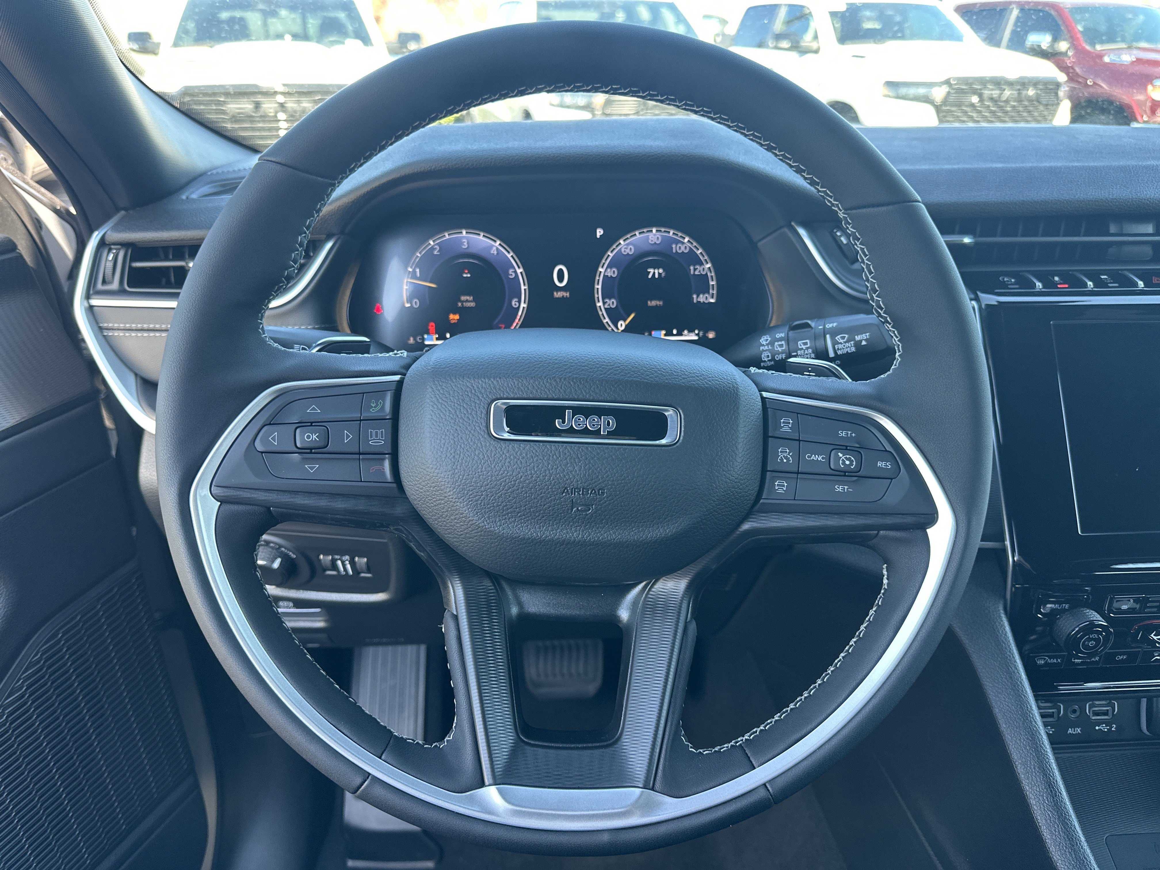 New 2025 Jeep Grand Cherokee L Altitude image 8
