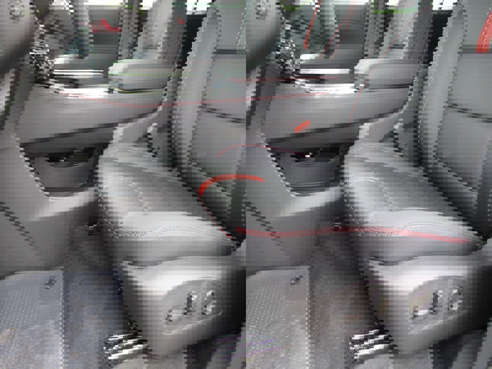 New 2026 Chevrolet Traverse RS image 18