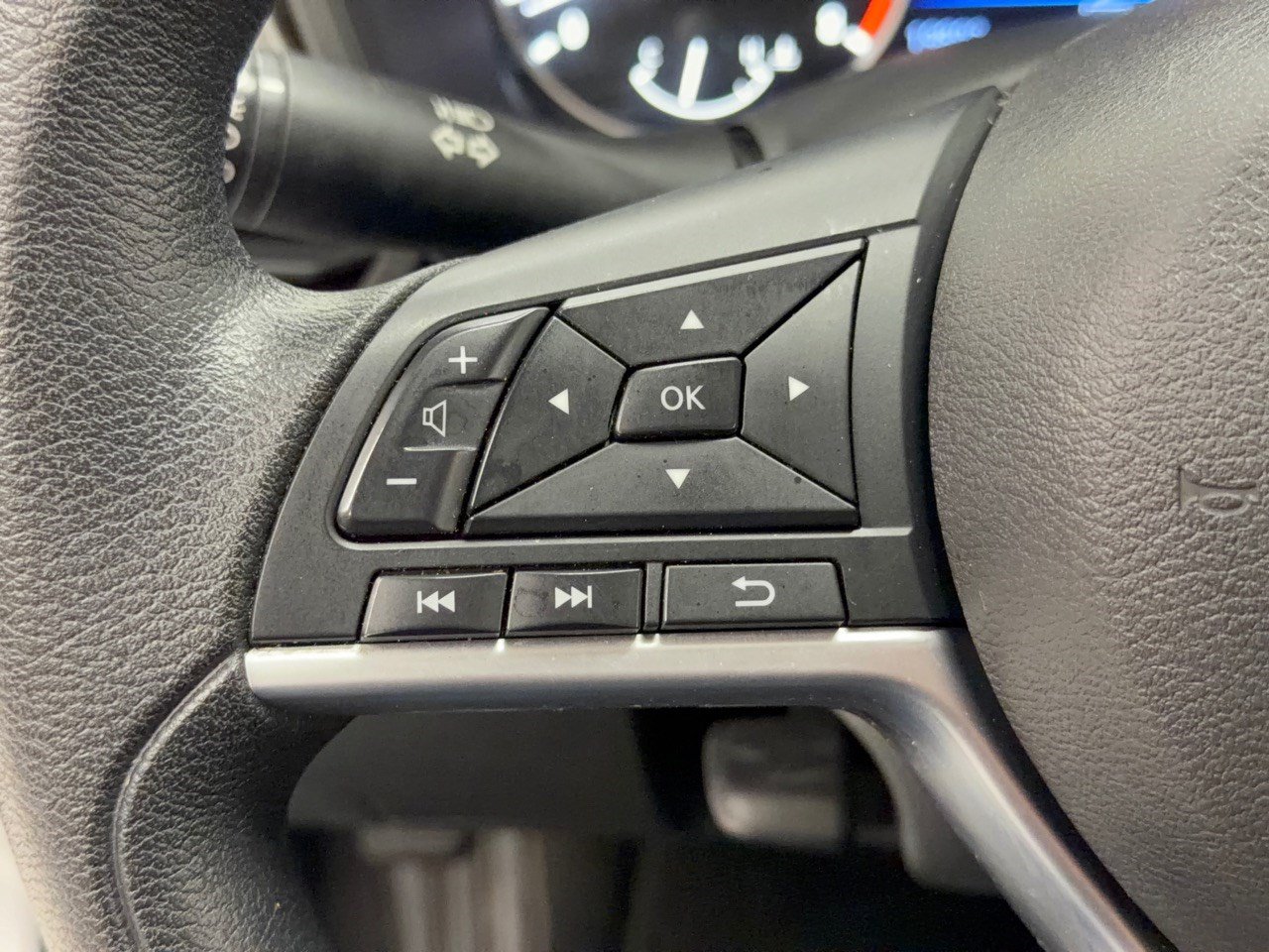 Used 2023 Nissan Altima 2.5 SV FWD image 18