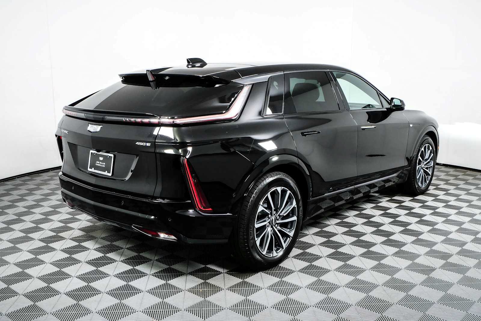 Certified 2024 Cadillac Lyriq Sport RWD image 3