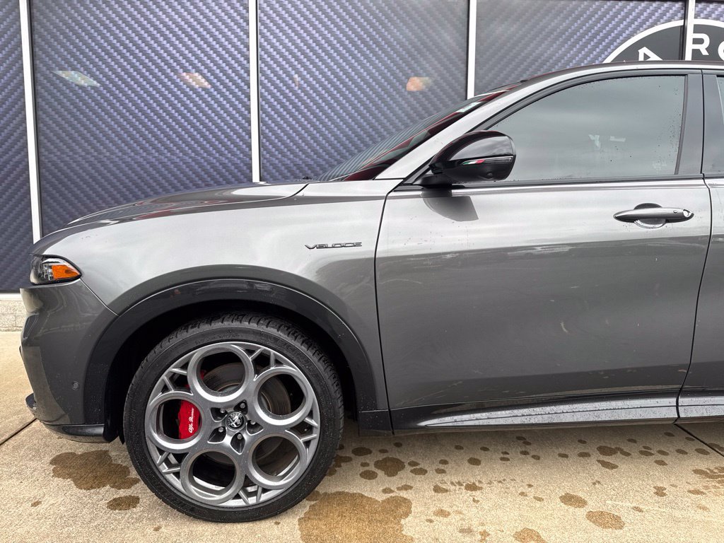 Used 2024 Alfa Romeo Tonale Veloce AWD/4WD image 16