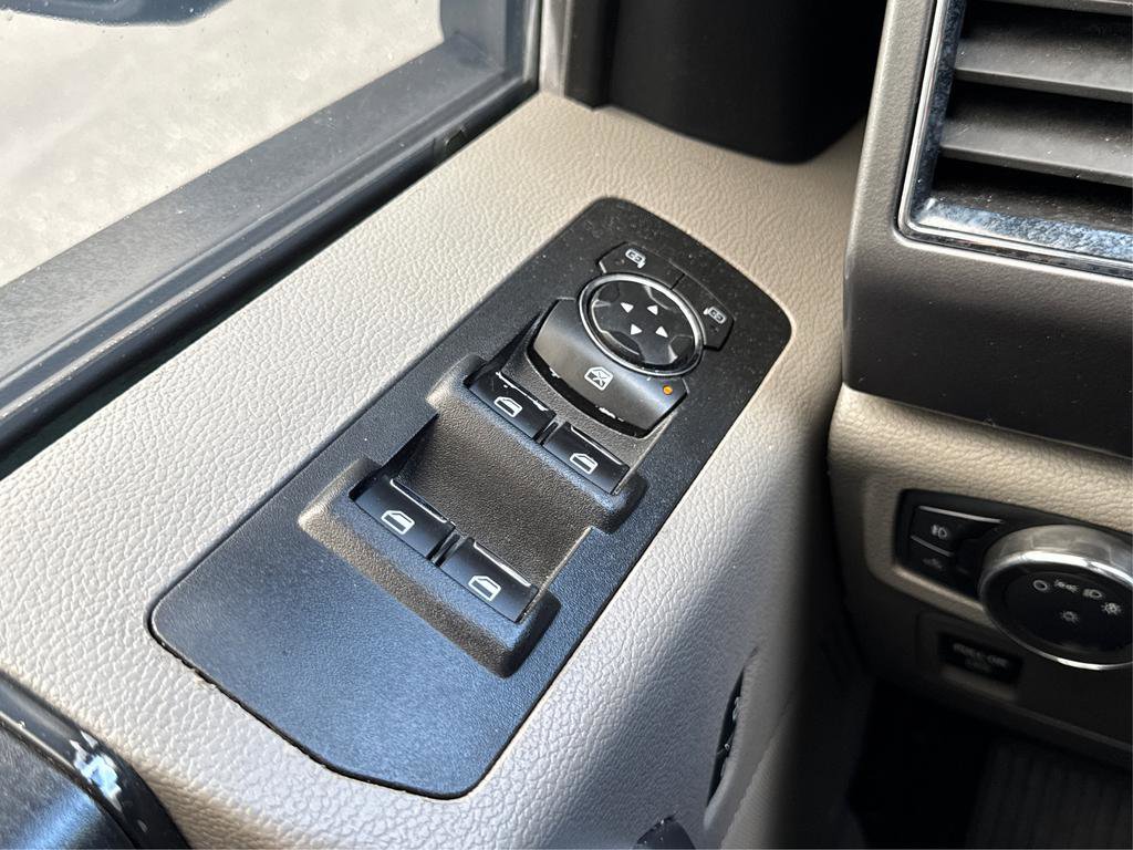 Used 2020 Ford F150 XLT image 33