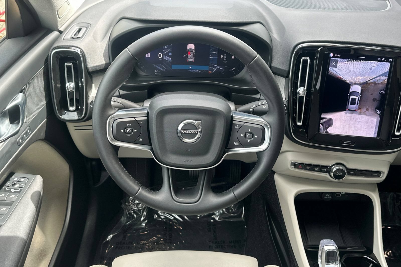 Used 2026 Volvo XC40 B5 Plus w/ Protection Package Premier AWD/4WD image 17