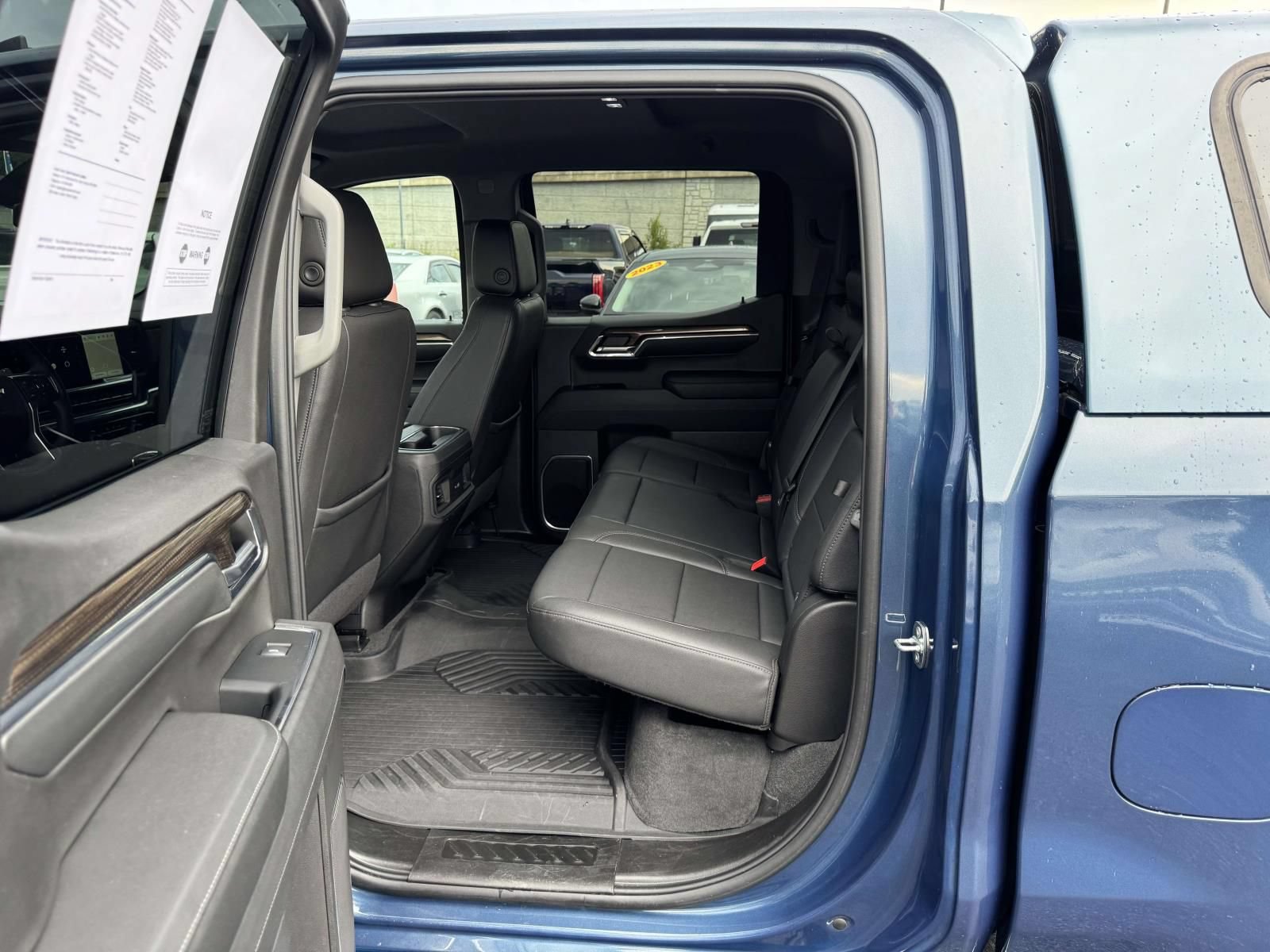 Used 2024 Chevrolet Silverado 1500 LT AWD/4WD image 20