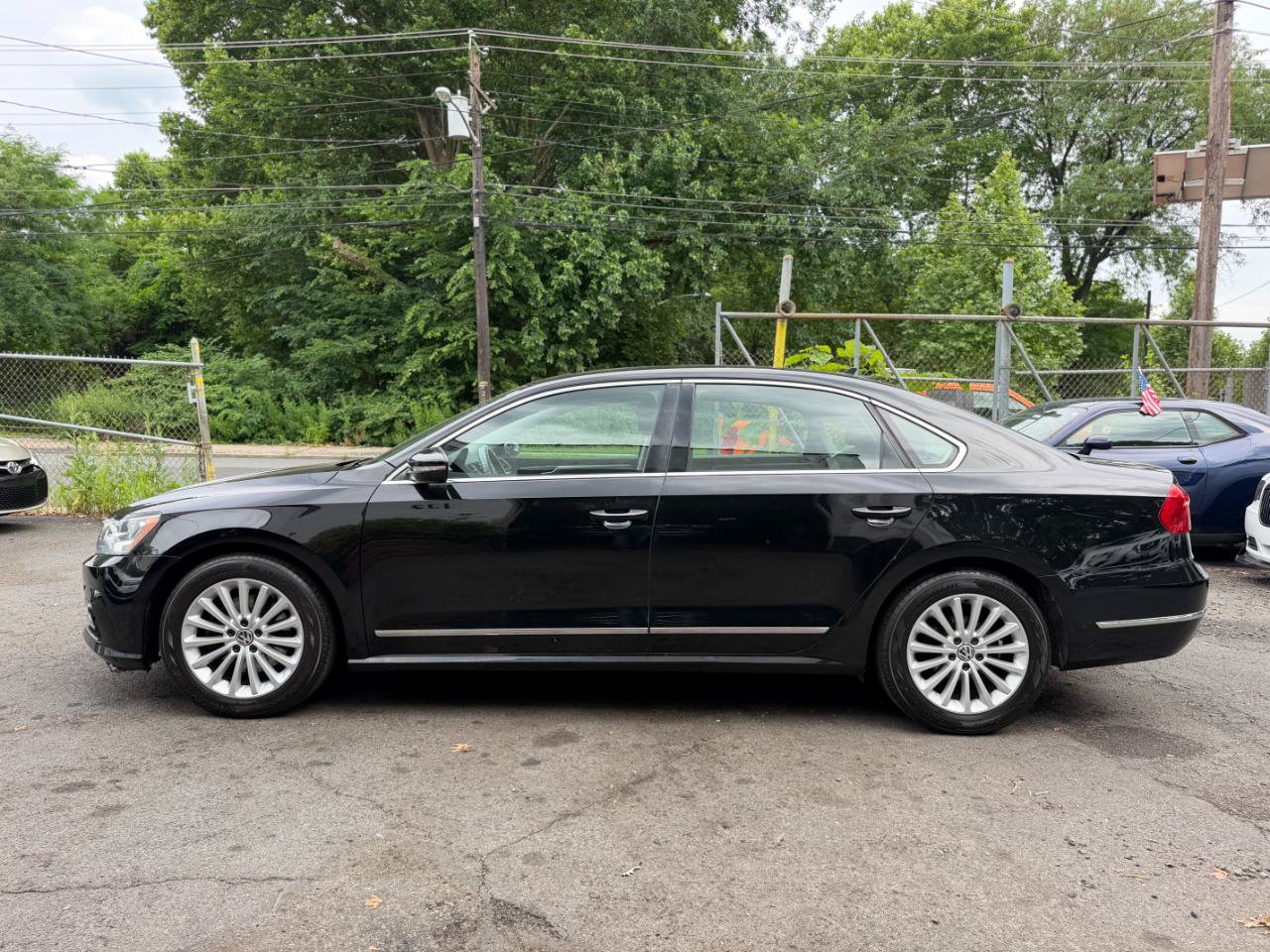 Used 2016 Volkswagen Passat 1.8T SE FWD image 7