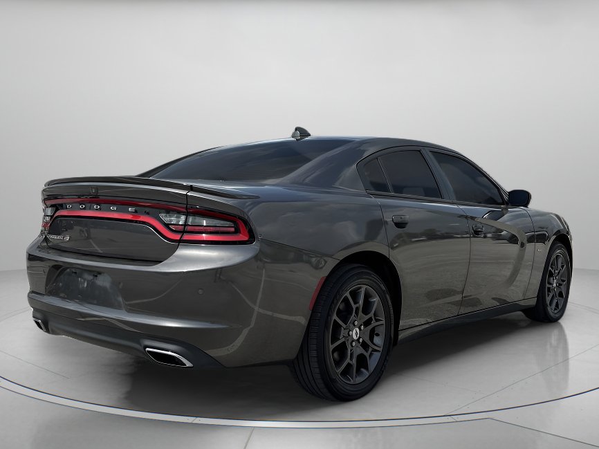 Used 2018 Dodge Charger GT image 3