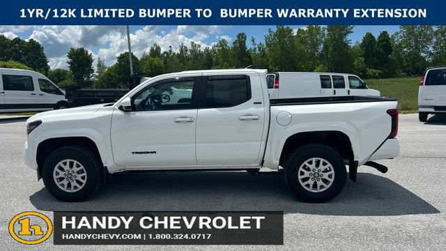 Used 2025 Toyota Tacoma SR5 AWD/4WD image 7