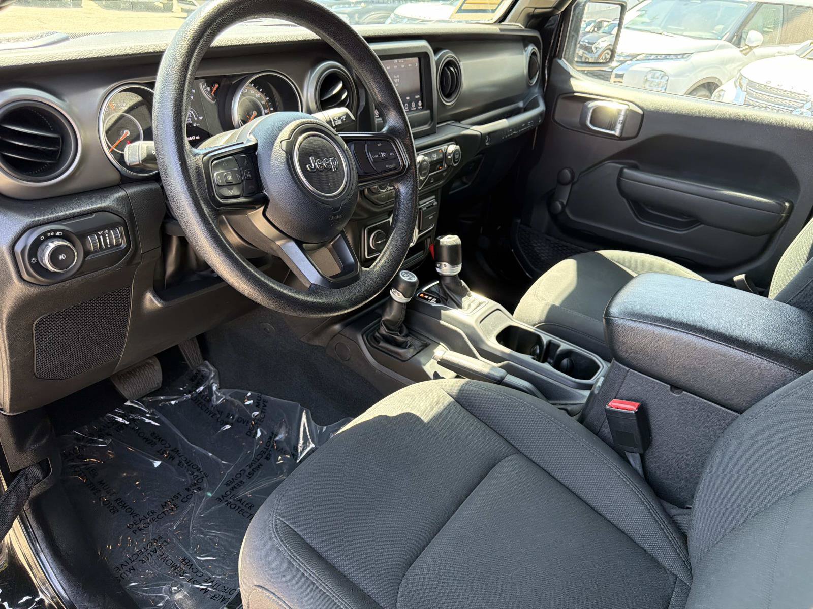 Used 2022 Jeep Wrangler Unlimited Sport AWD/4WD image 15