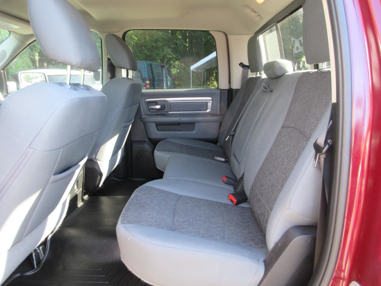 Used 2019 RAM 1500 Big Horn AWD/4WD image 18