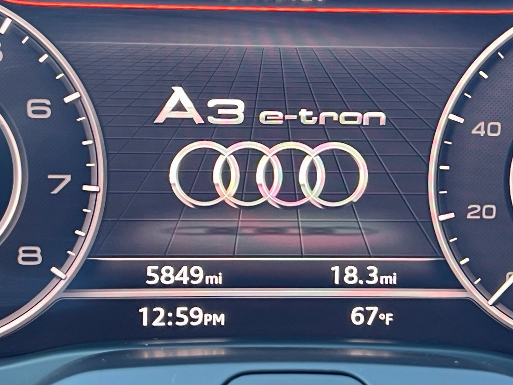 Used 2017 Audi A3 e-tron Prestige FWD image 38
