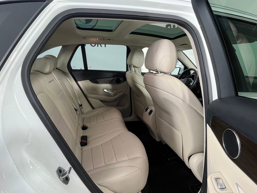 Used 2022 Mercedes-Benz GLC 300 image 19
