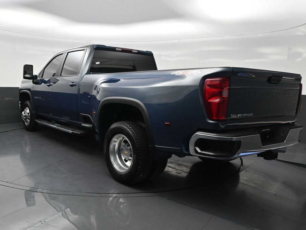 Used 2026 Chevrolet Silverado 3500 LT AWD/4WD image 3