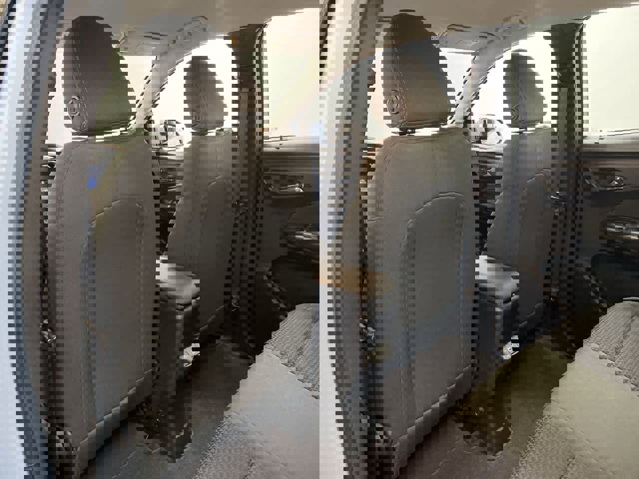 Used 2023 Chevrolet Bolt EUV LT image 16