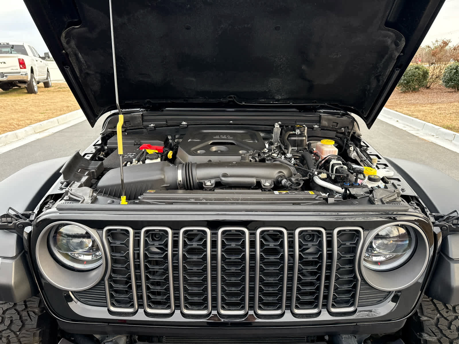 Used 2025 Jeep Wrangler Rubicon w/ Convenience Group image 30