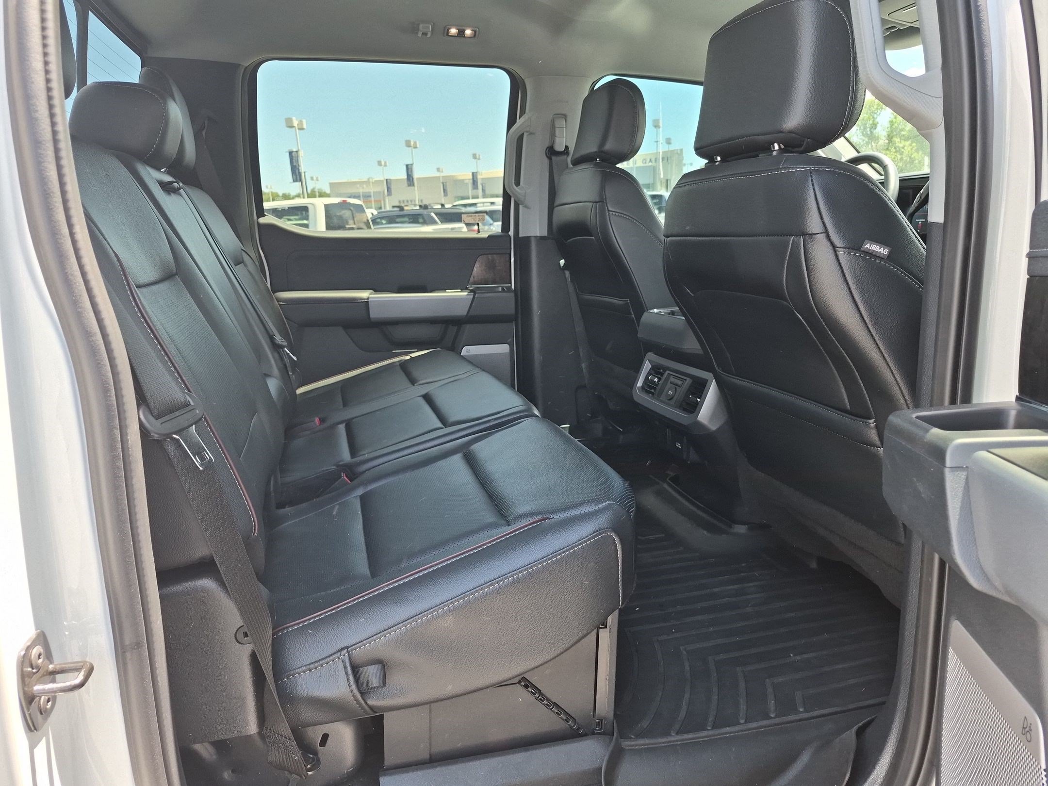 Used 2024 Ford F350 Lariat AWD/4WD image 33