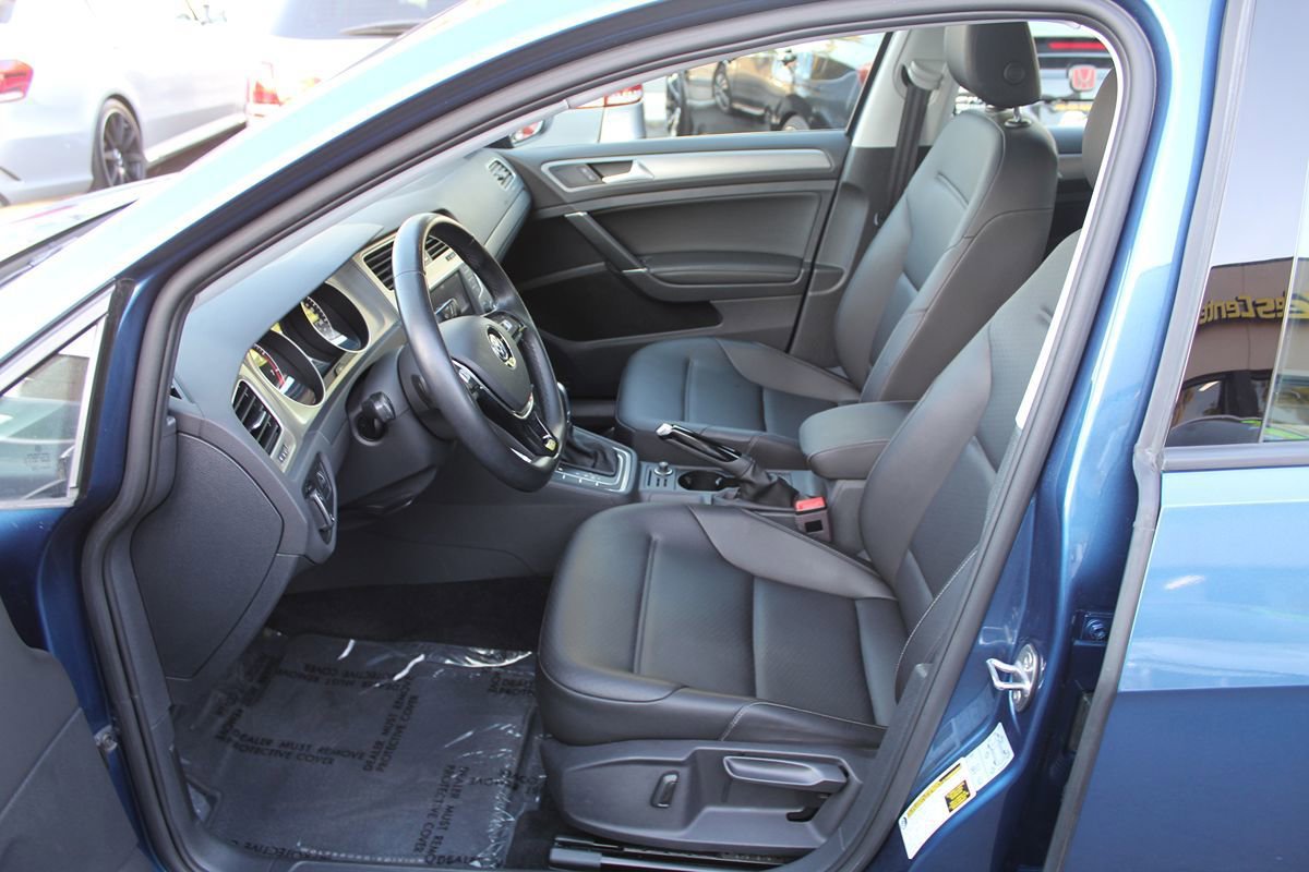 Used 2017 Volkswagen Golf Wolfsburg Edition FWD image 19