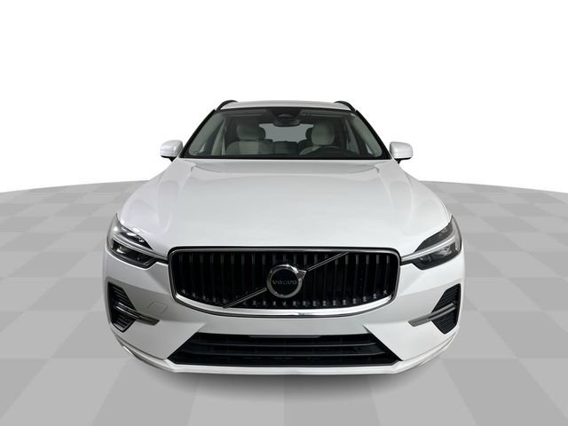 Used 2022 Volvo XC60 B5 Momentum AWD/4WD image 3