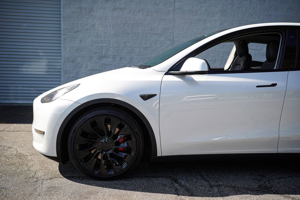 Used 2022 Tesla Model Y Performance image 11