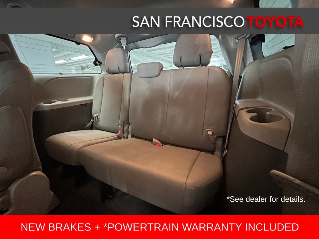 Used 2016 Toyota Sienna XLE Premium FWD image 17