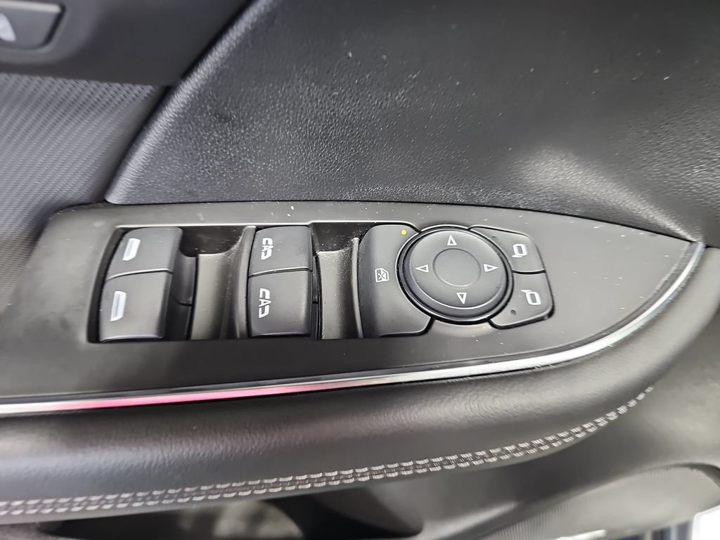 Used 2025 Buick Envision Preferred AWD/4WD image 28