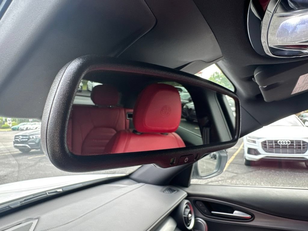 Used 2023 Alfa Romeo Stelvio Veloce AWD/4WD image 49