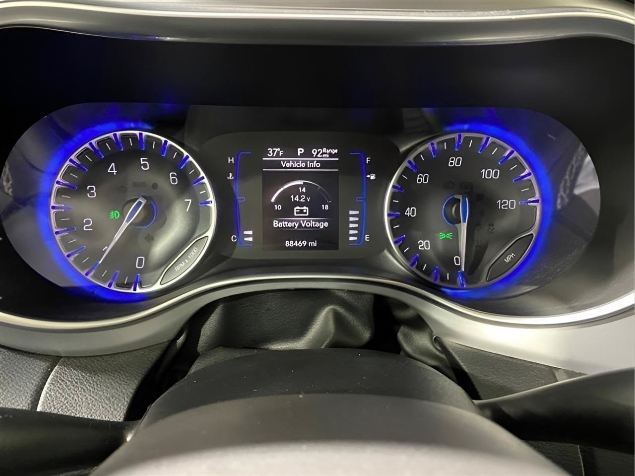 Used 2018 Chrysler Pacifica Touring Plus w/ S Appearance Package FWD image 18